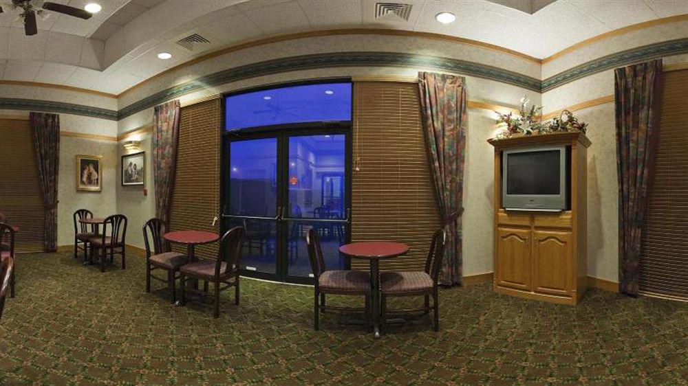 Holiday Inn Express Marshfield - Springfield Area By Ihg Exterior foto