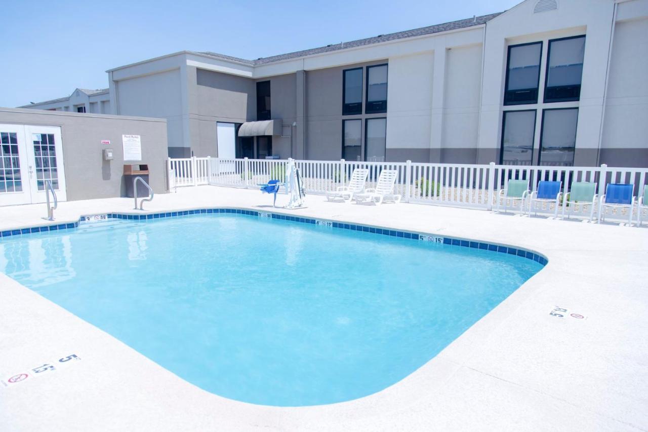 Holiday Inn Express Marshfield - Springfield Area By Ihg Exterior foto
