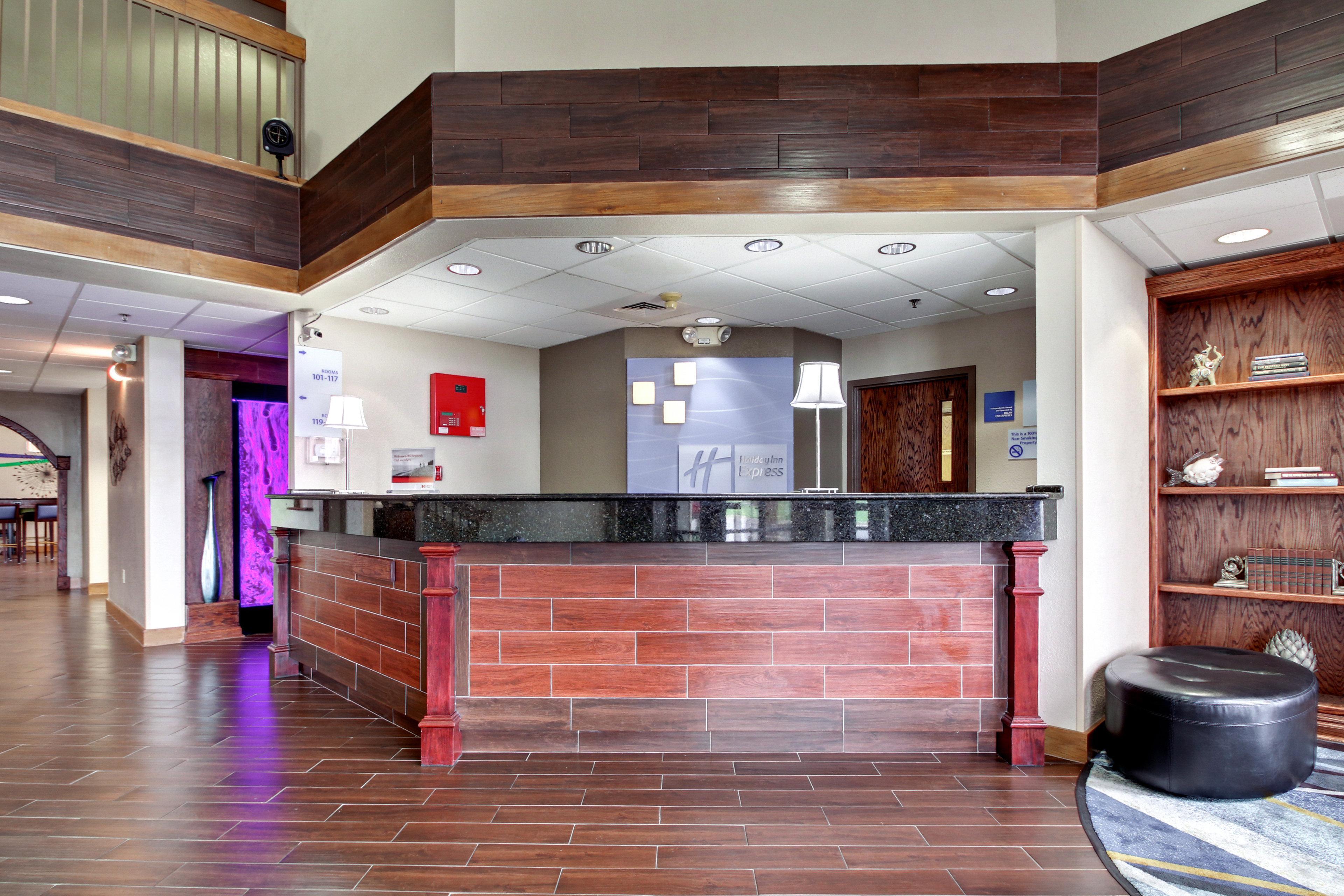 Holiday Inn Express Marshfield - Springfield Area By Ihg Exterior foto