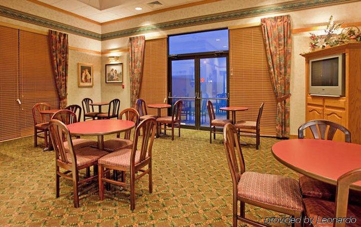 Holiday Inn Express Marshfield - Springfield Area By Ihg Restaurante foto